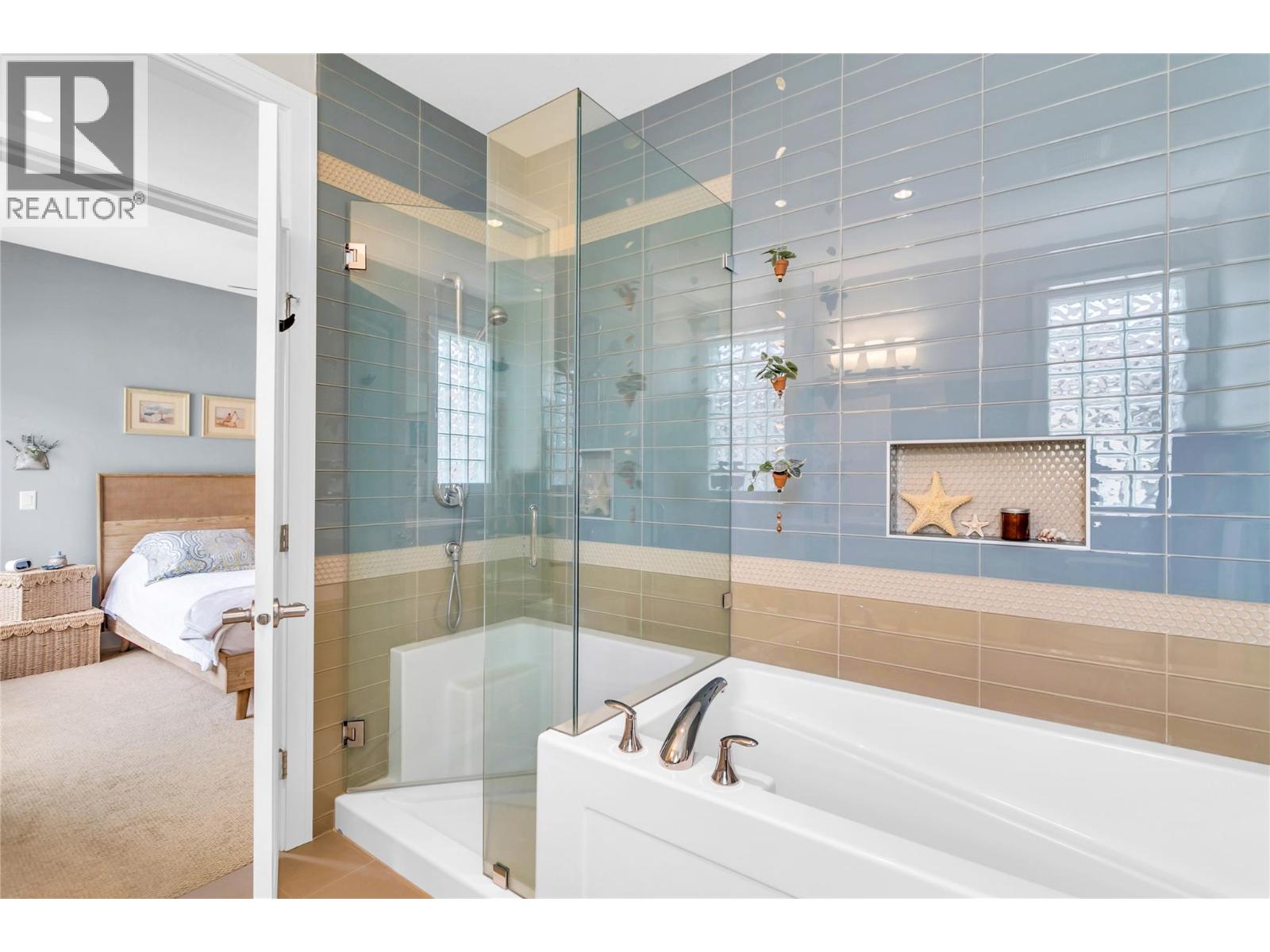 13076 Porter Drive, Lake Country