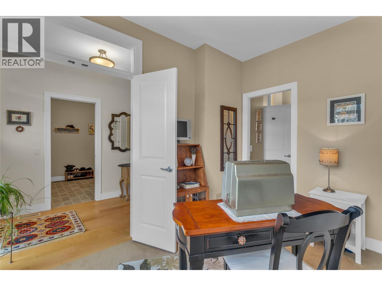 13076 Porter Drive, Lake Country