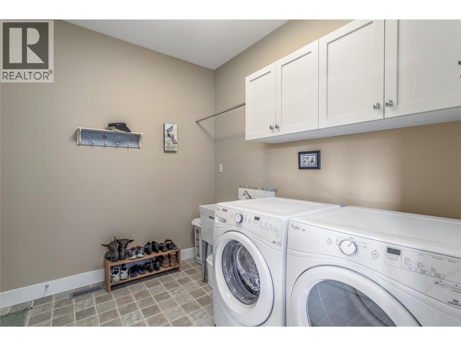 13076 Porter Drive, Lake Country