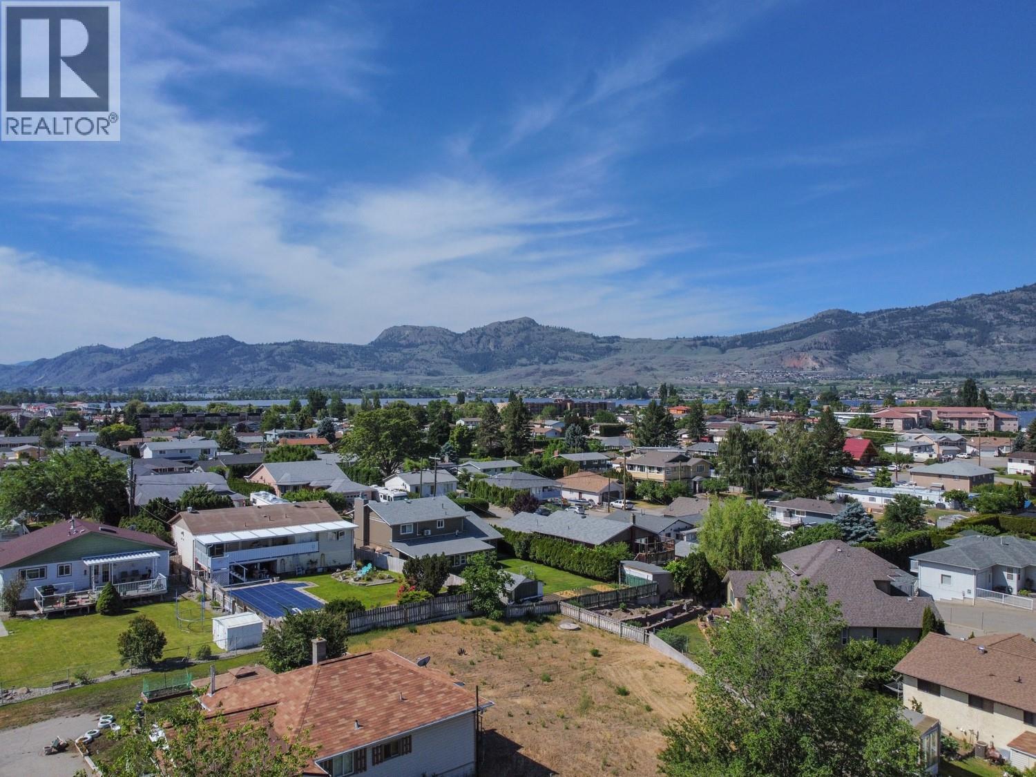 7010/7012 TAMARACK Drive, Osoyoos