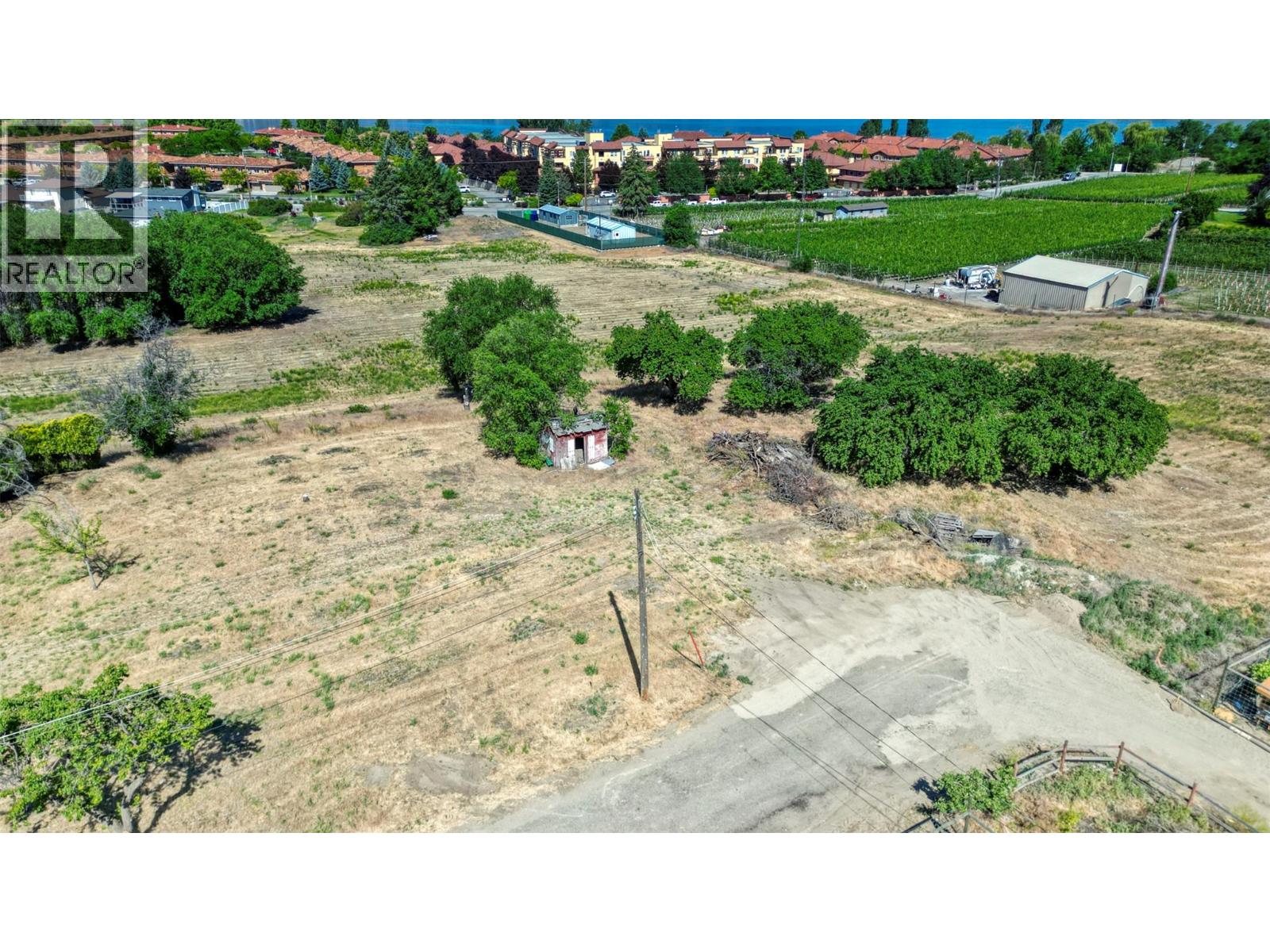 7010/7012 TAMARACK Drive, Osoyoos