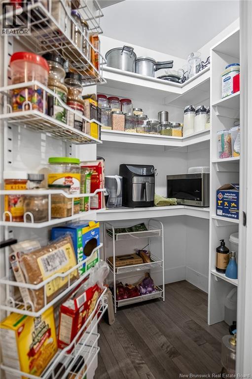 8 BLENHEIM DRIVE - 13