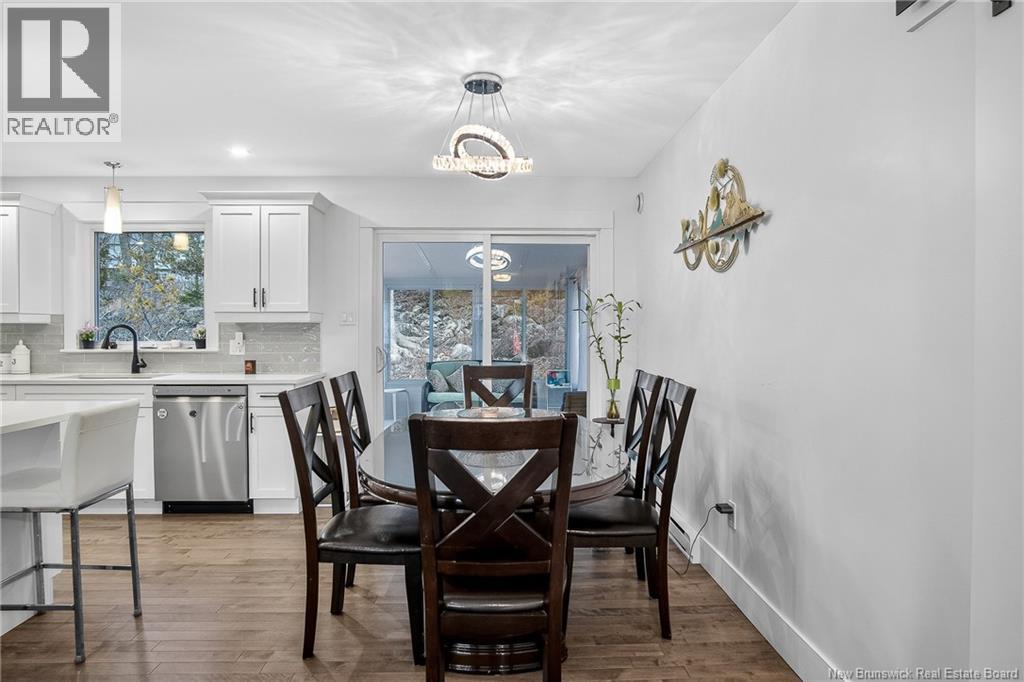 8 BLENHEIM DRIVE - 15