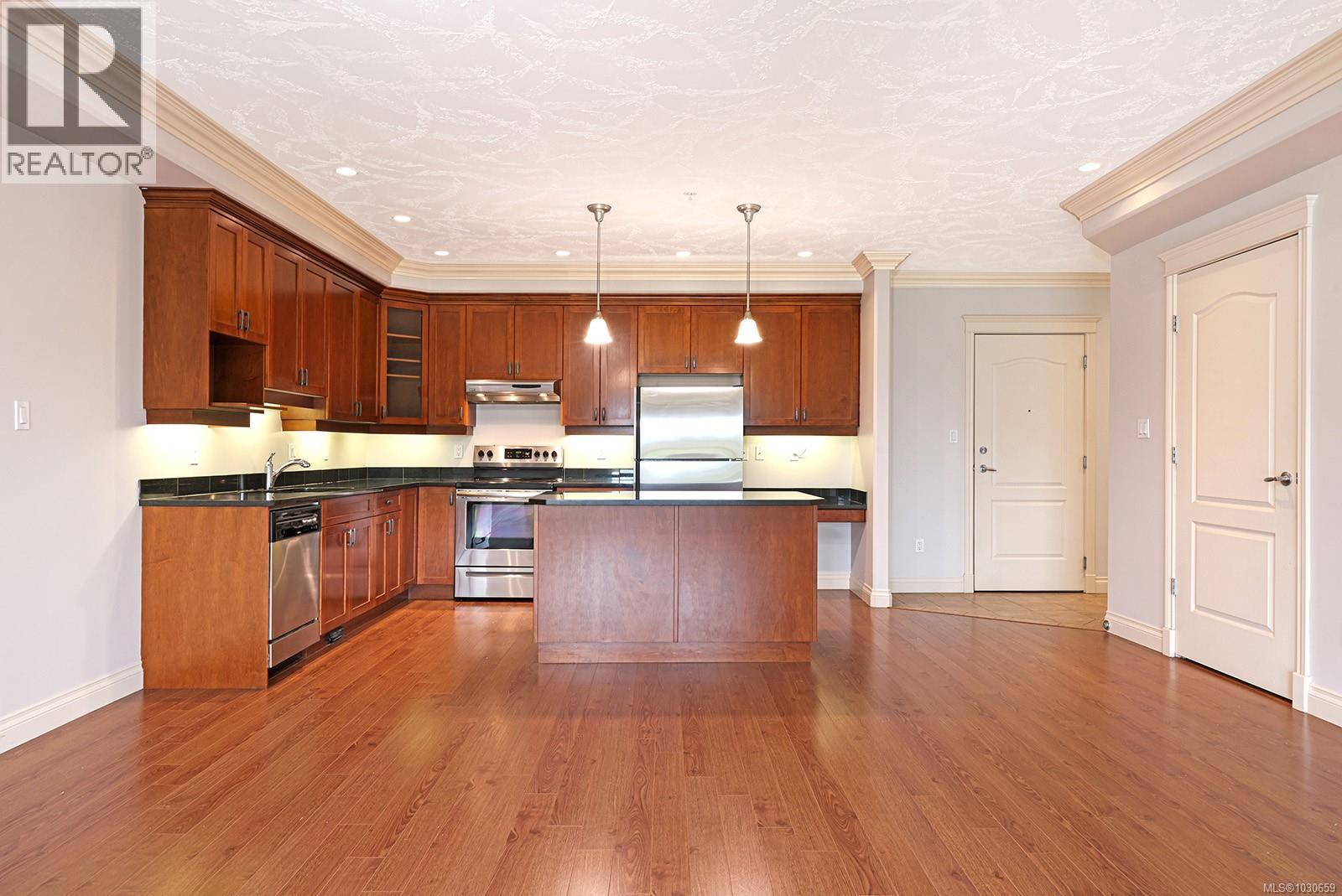 #323 3666 ROYAL VISTA WAY - 5