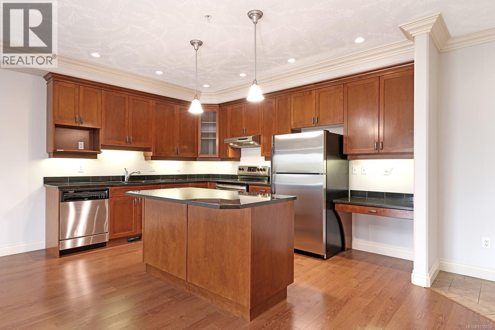 #323 3666 ROYAL VISTA WAY - 6