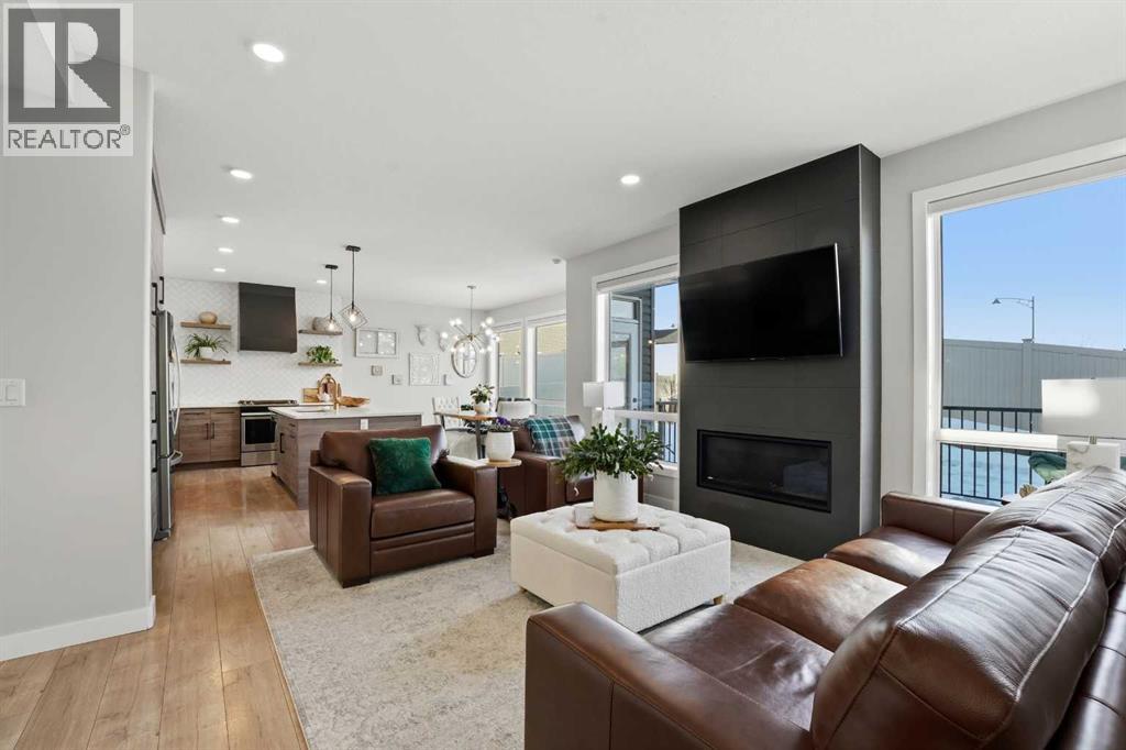 Single Family House for Sale in  Ellington Crescent Evergreen Red Deer 