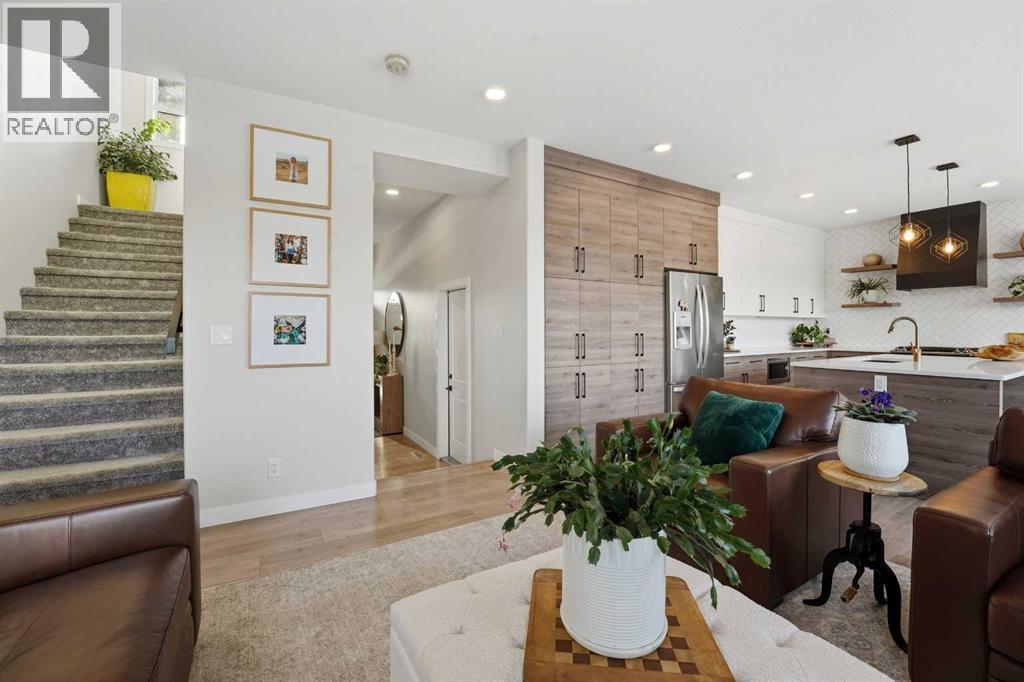 Single Family House for Sale in  Ellington Crescent Evergreen Red Deer 