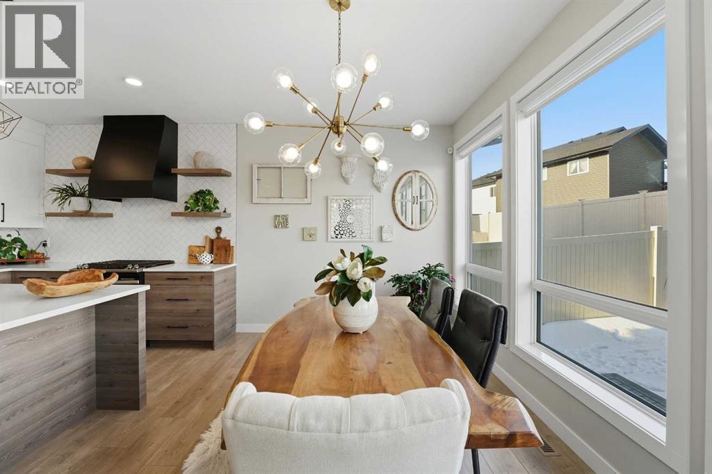 Single Family House for Sale in  Ellington Crescent Evergreen Red Deer 