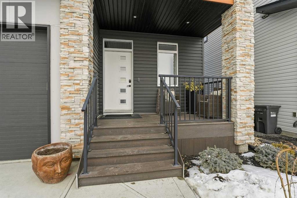 Single Family House for Sale in  Ellington Crescent Evergreen Red Deer 