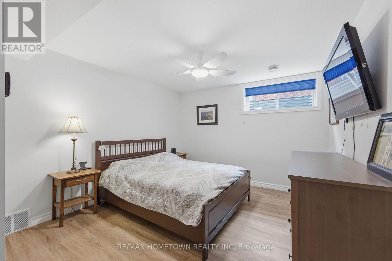 125 BUTLERS CRESCENT,Brockville,,
