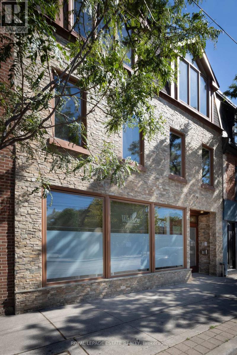 432 QUEEN STREET E - 22