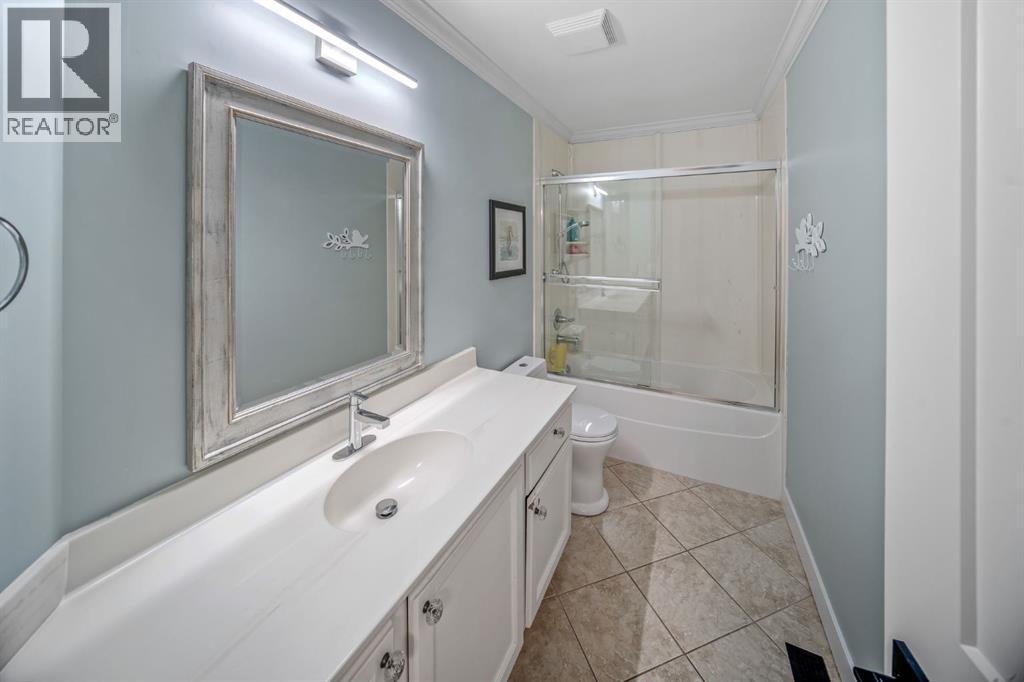 76 STRADBROOKE WAY SW - 37