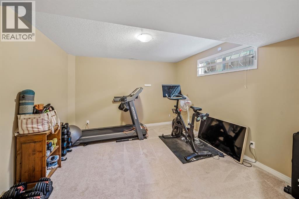 76 STRADBROOKE WAY SW - 42