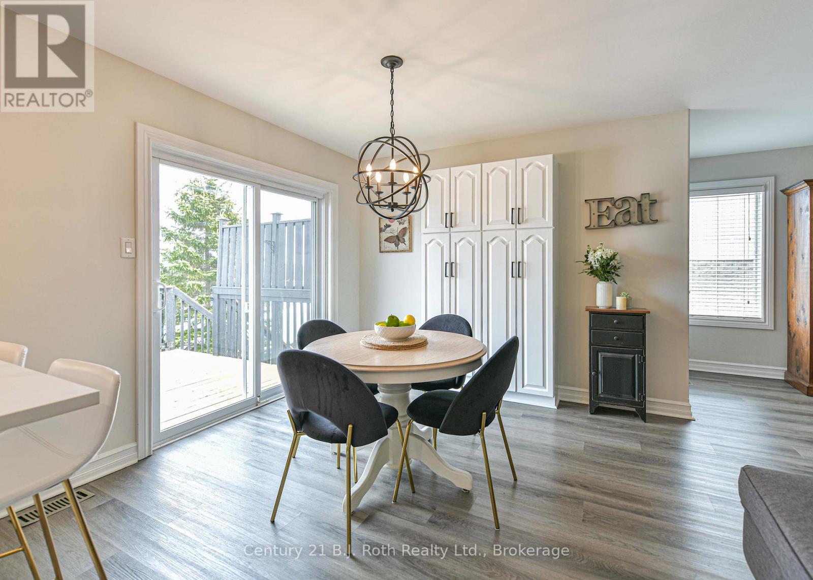 3188 BASS LAKE SIDE ROAD E - 23