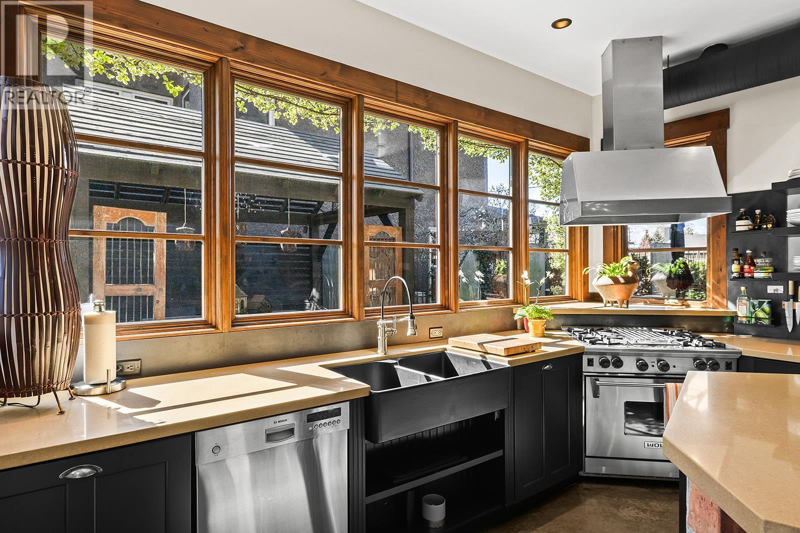 2673 Bath Street, Kelowna