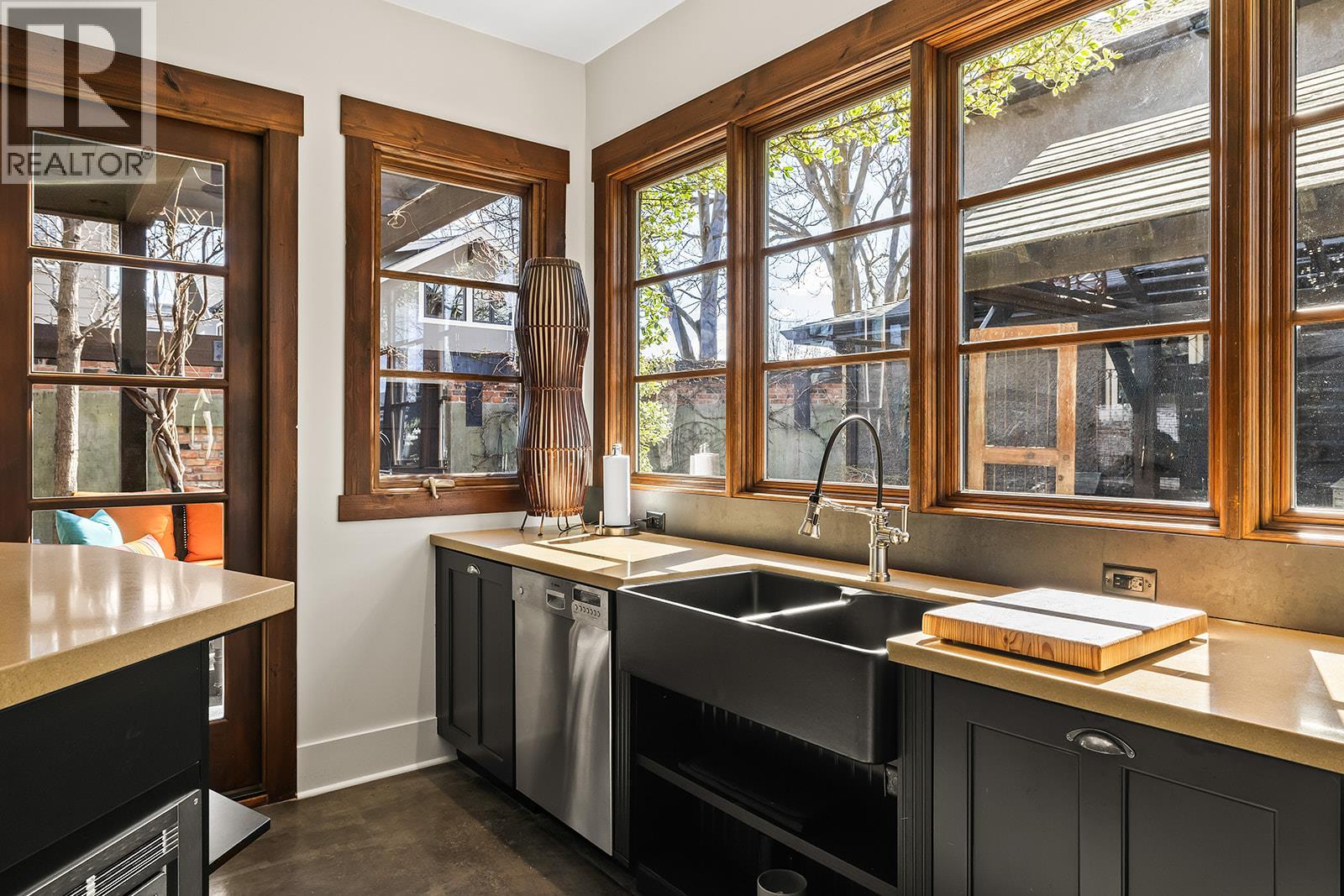 2673 Bath Street, Kelowna