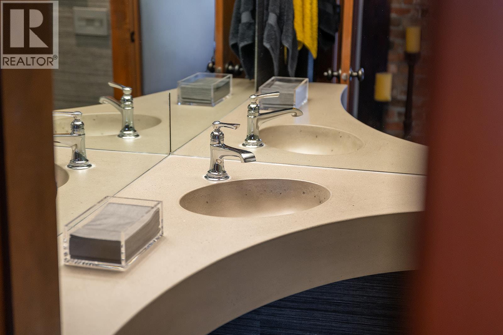 2673 Bath Street, Kelowna