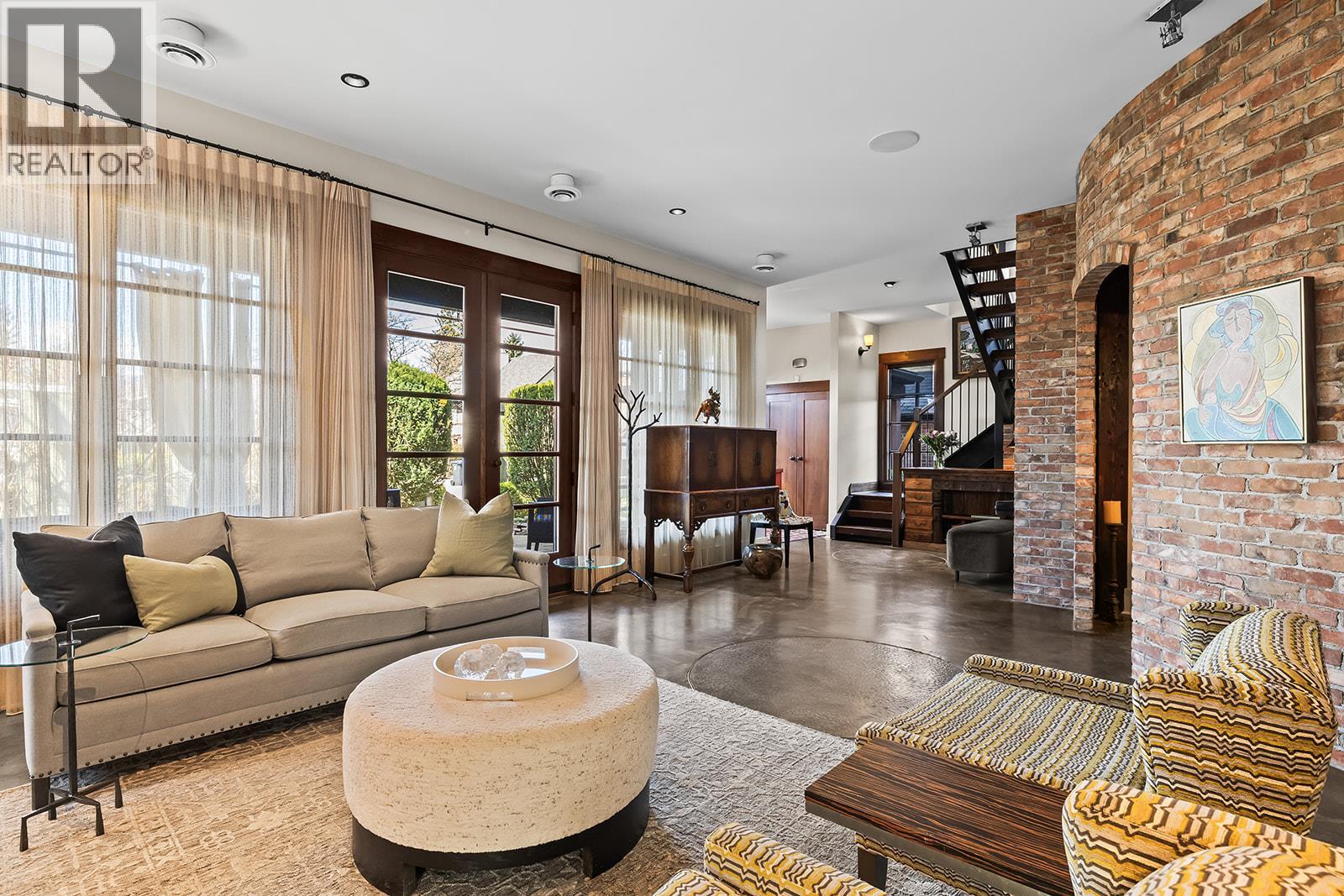 2673 Bath Street, Kelowna