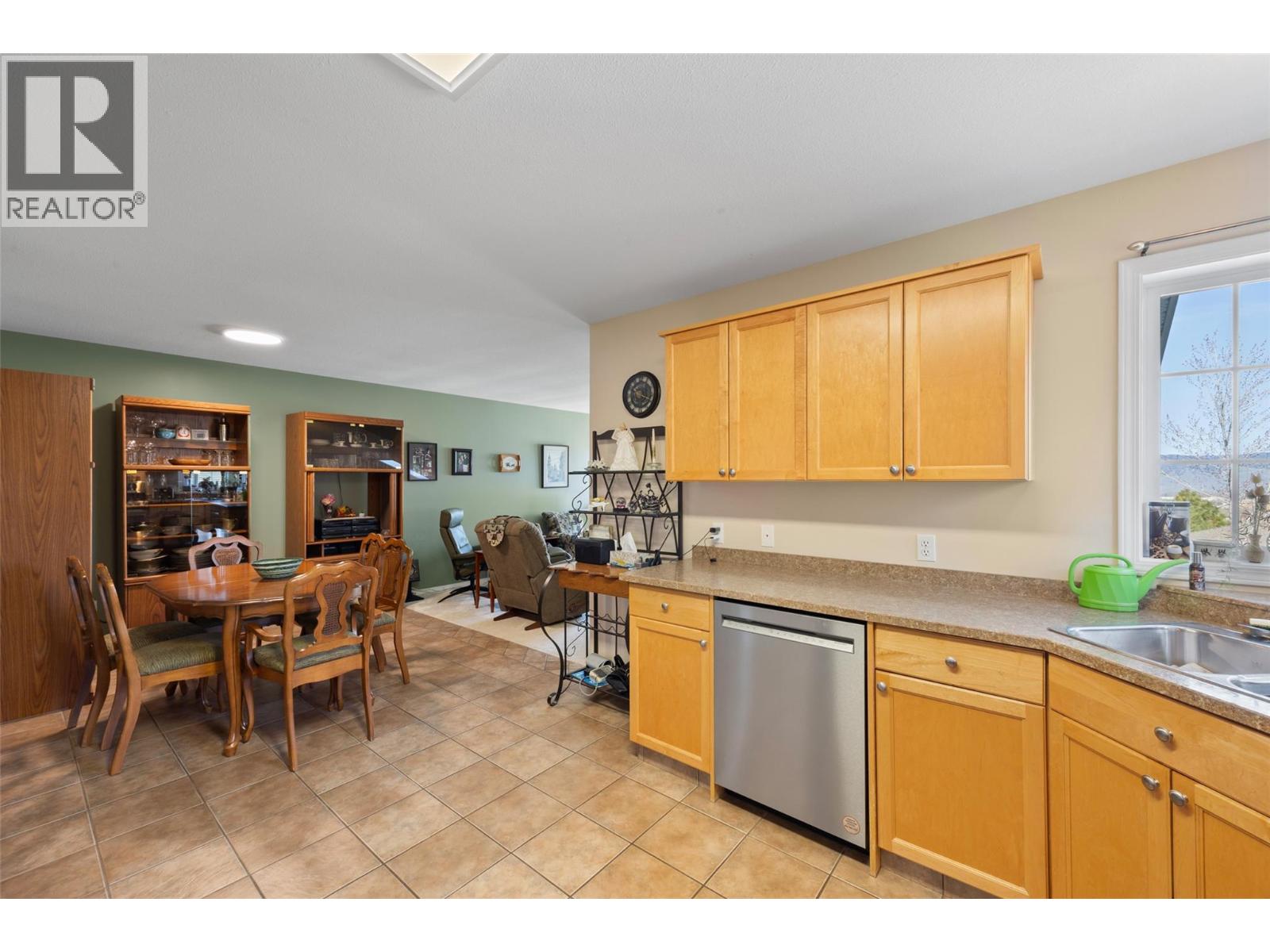 #38 481 Monarch Court - 9