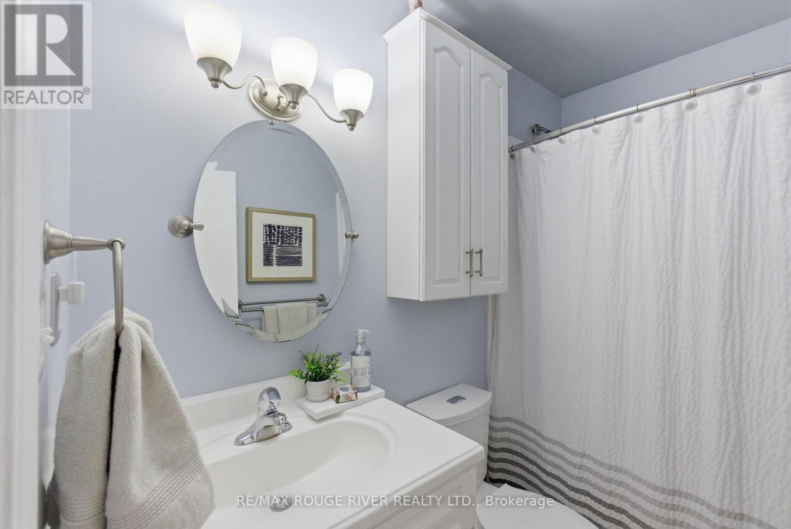 98 APPLEWOOD CRESCENT - 20