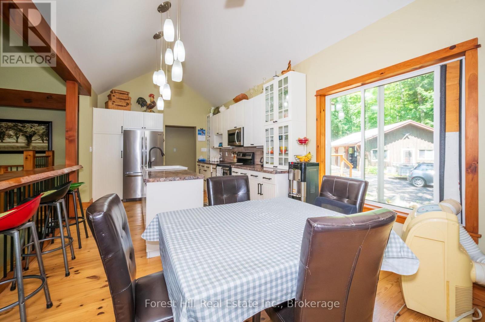 1289 DELBROOKE ROAD S - 11