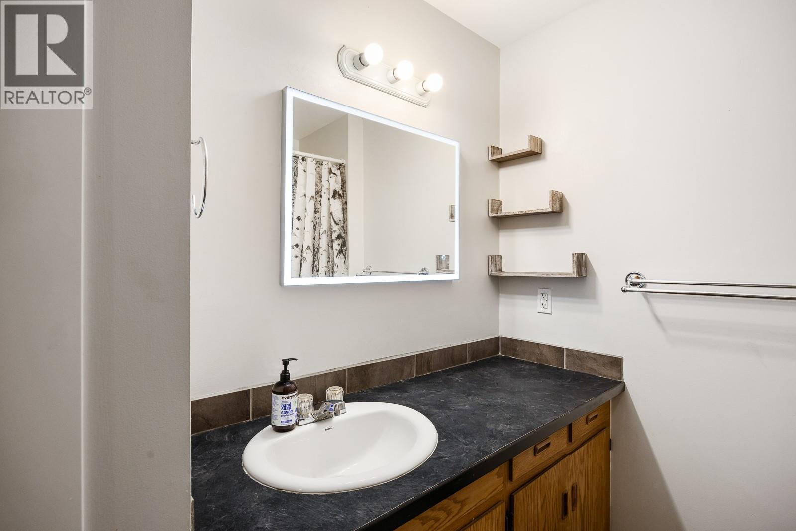 15085 Sheldon Road, Lake Country