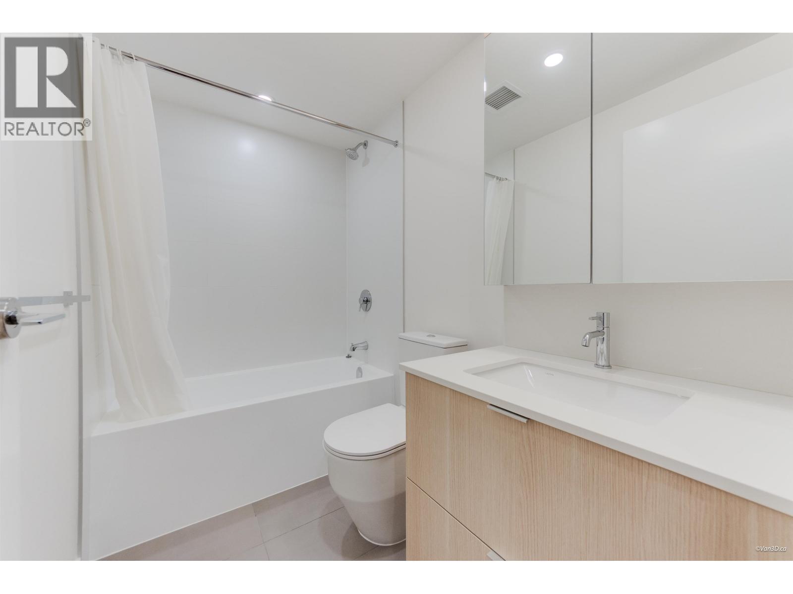 1401 308 ALDERSON AVENUE, Coquitlam