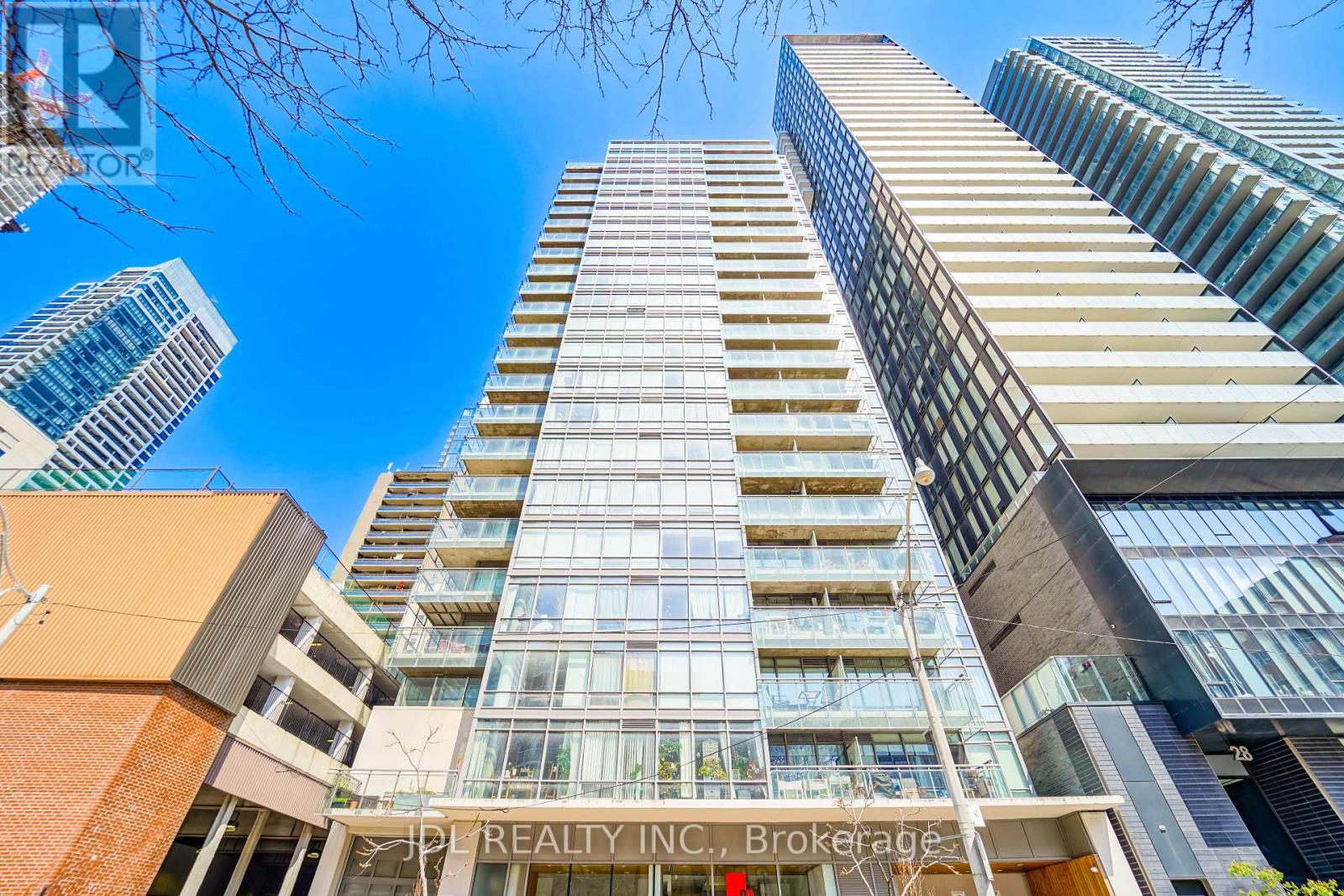 1906 - 22 WELLESLEY STREET E