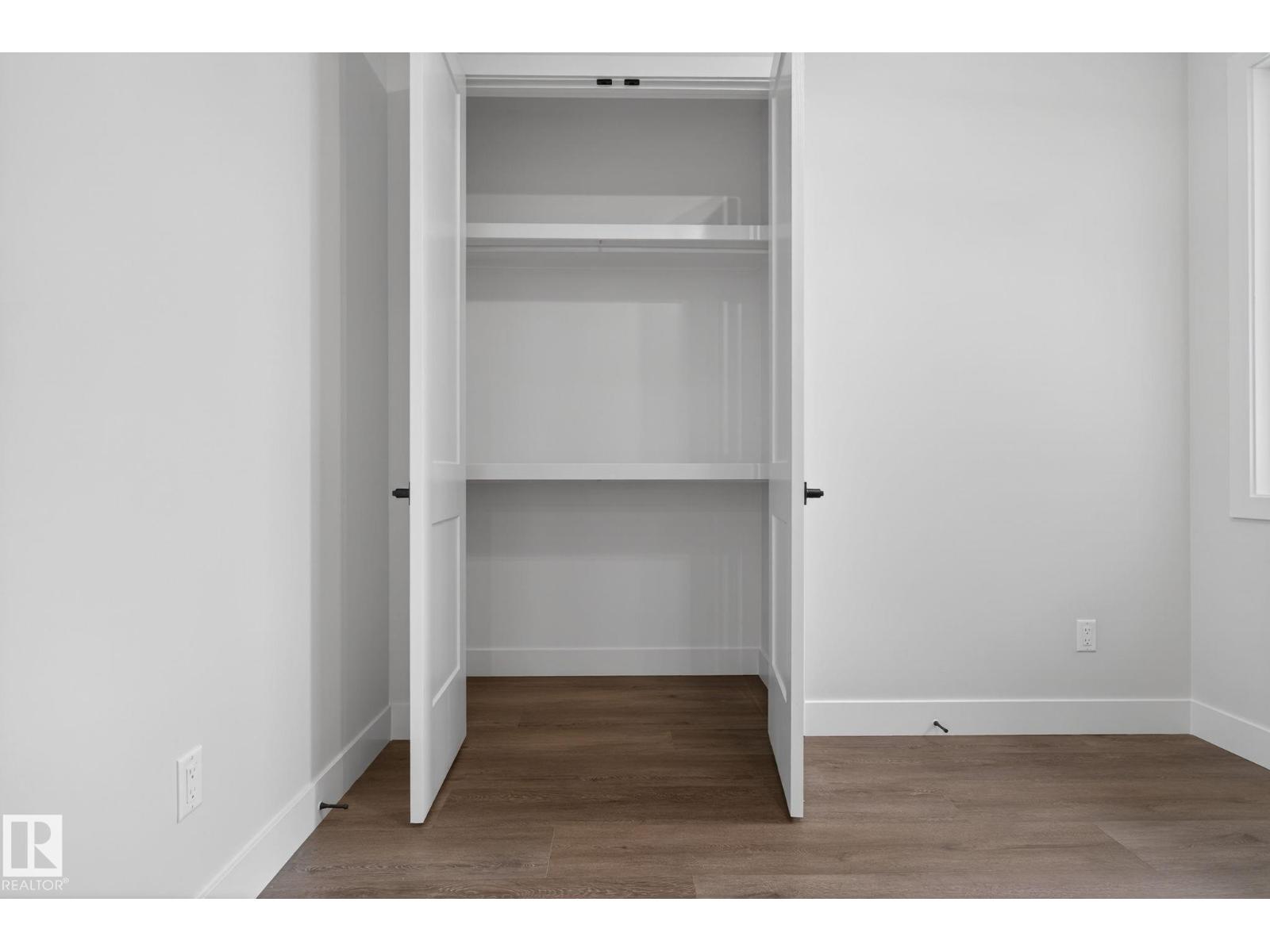 1129 GYRFALCON CR NW, Edmonton