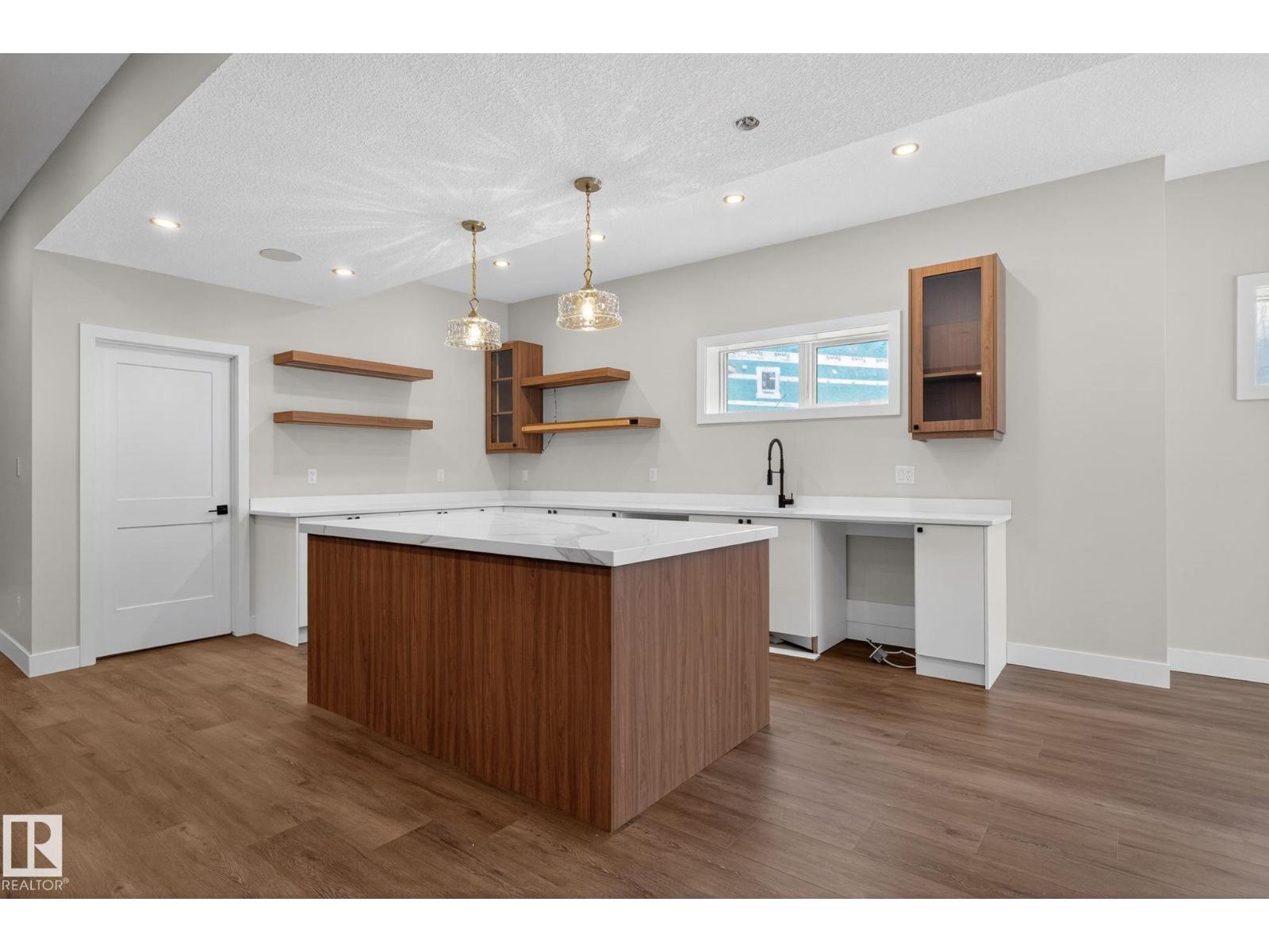 1129 GYRFALCON CR NW, Edmonton