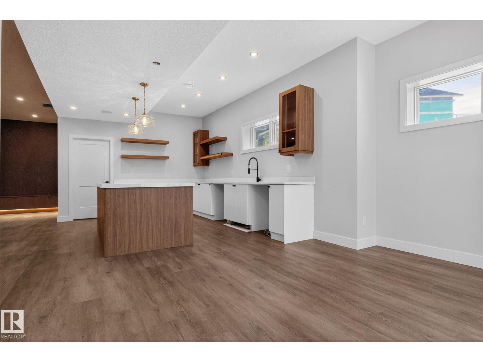 1129 GYRFALCON CR NW, Edmonton