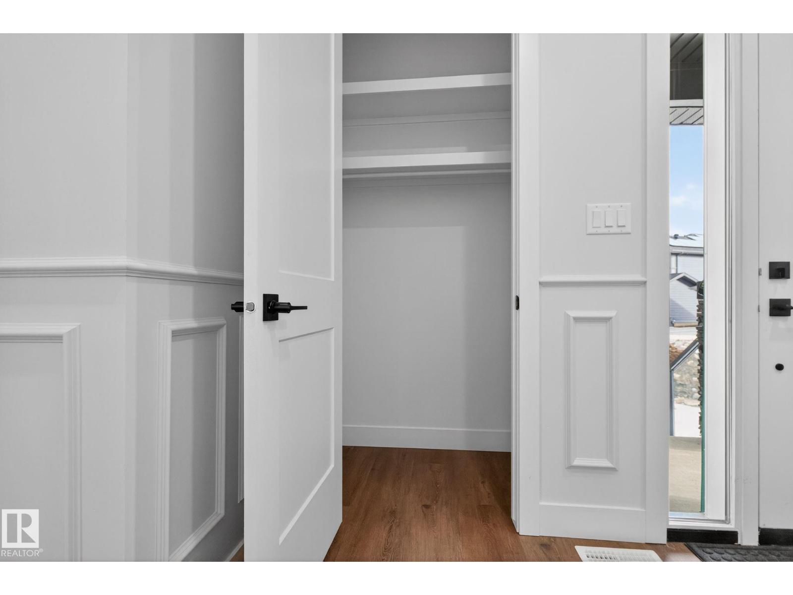 1129 GYRFALCON CR NW, Edmonton