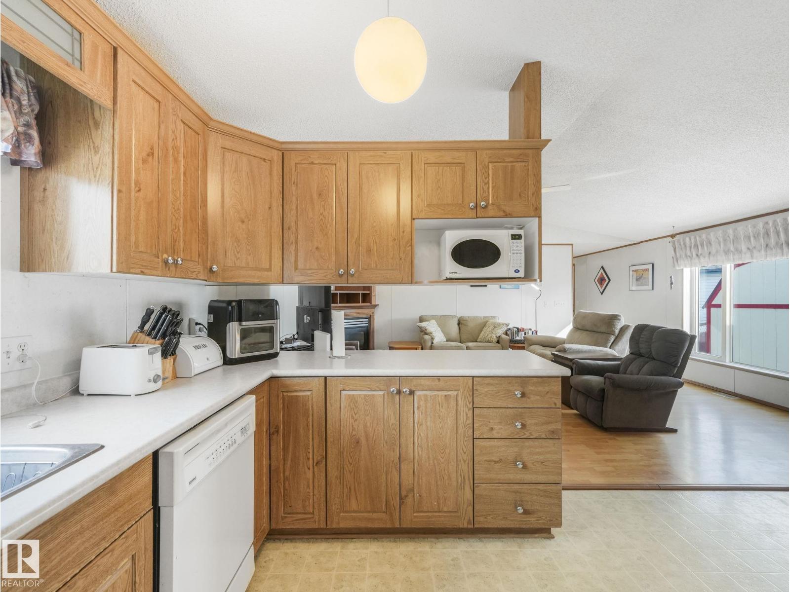 2857 Lakeside CL NW, Edmonton