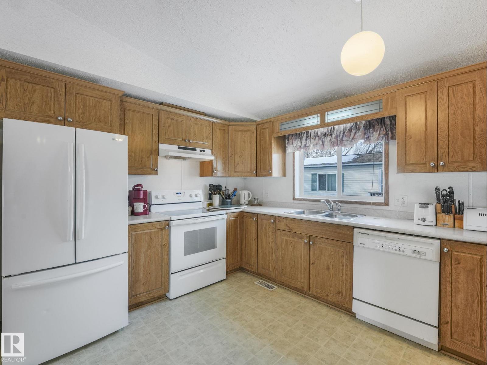 2857 Lakeside CL NW, Edmonton