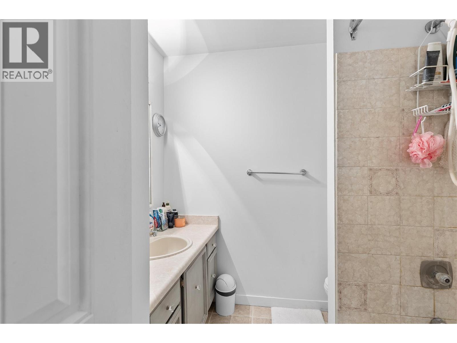 #519 3901 32 Avenue - 33