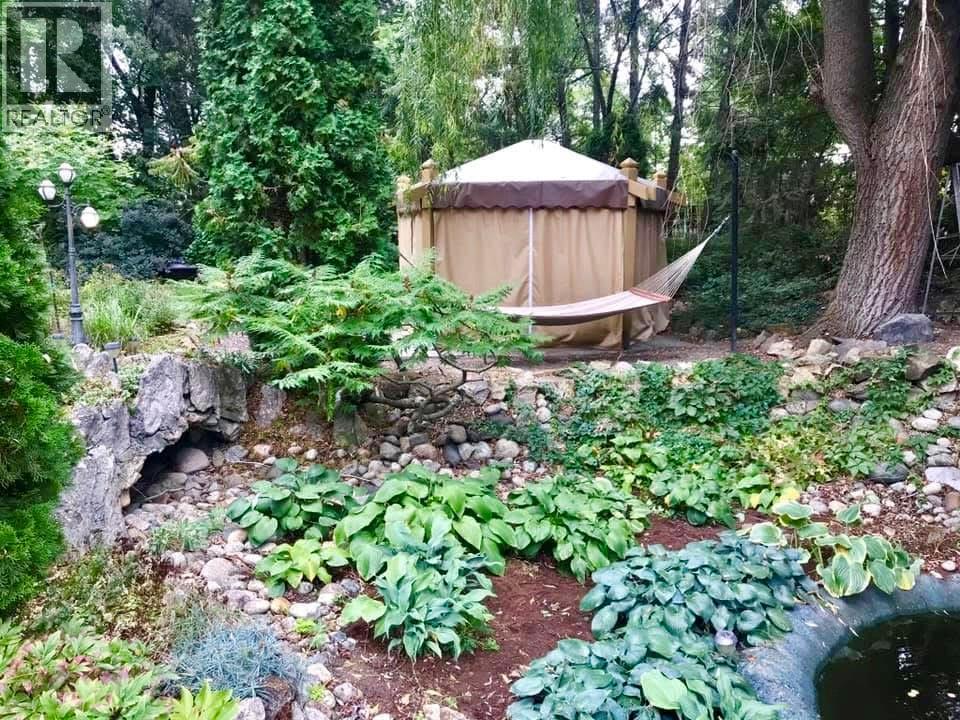 171 Snowsell North Street, Kelowna