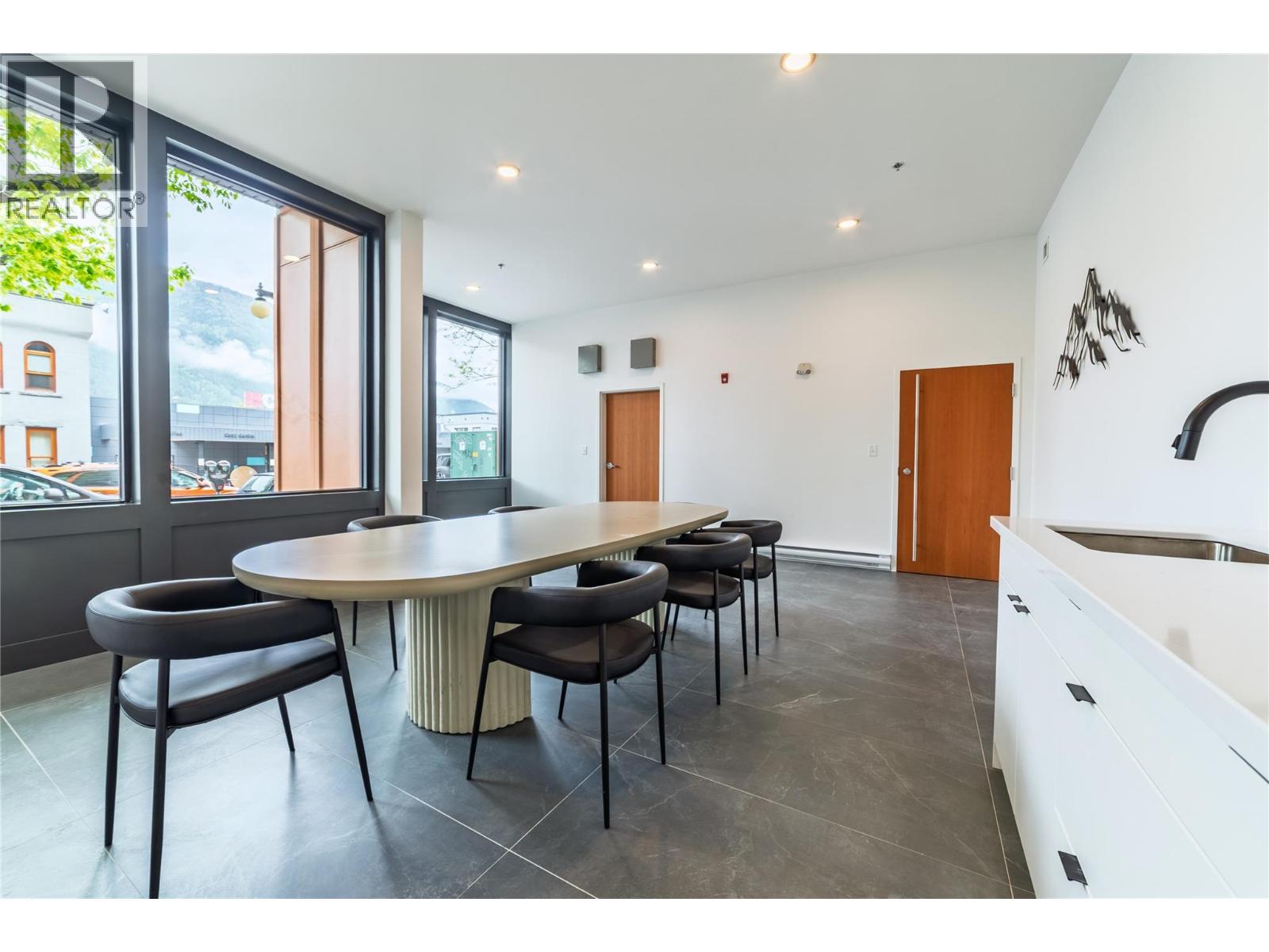 514 VICTORIA Street Unit# 207, Nelson