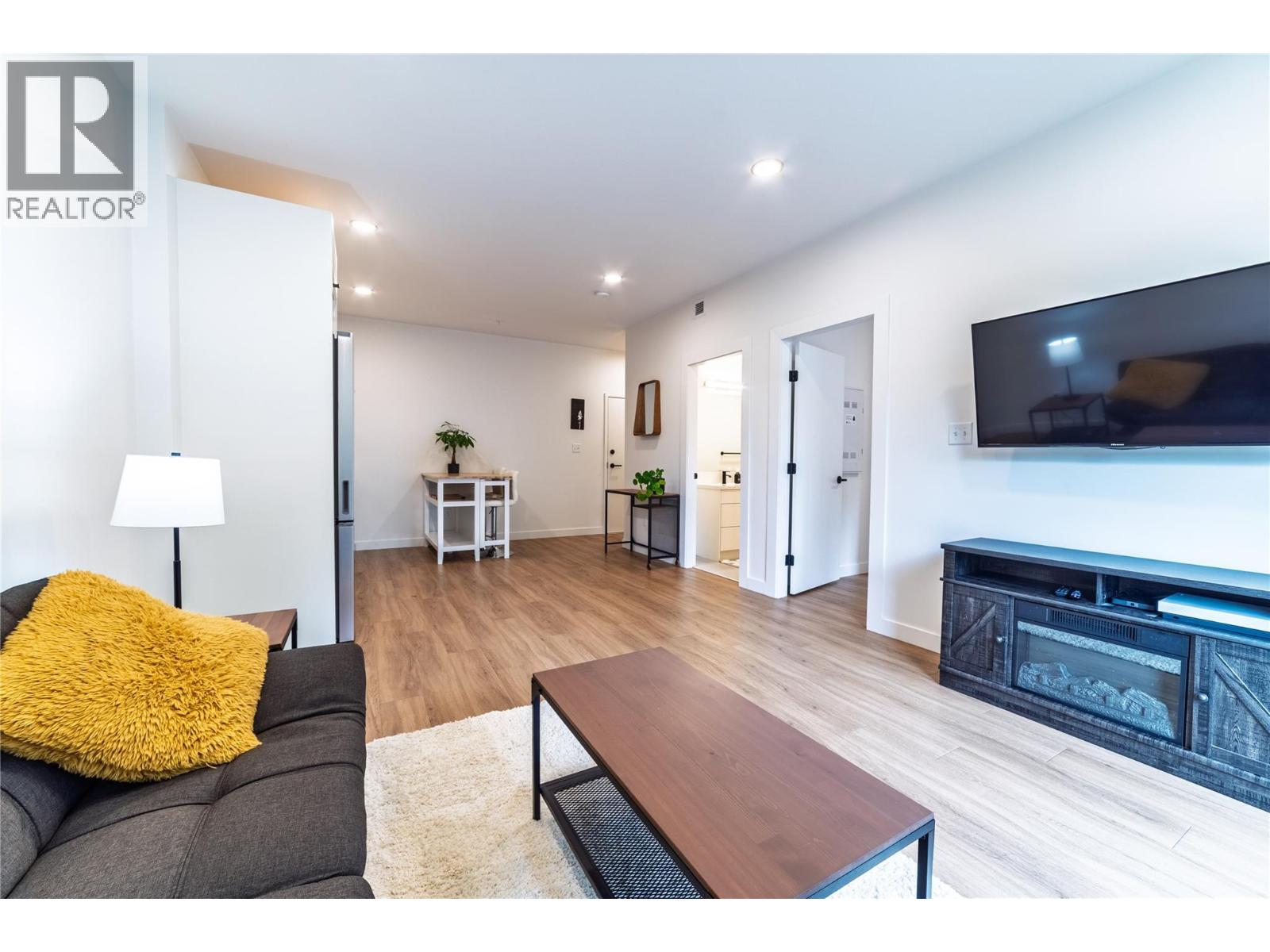 514 VICTORIA Street Unit# 207, Nelson