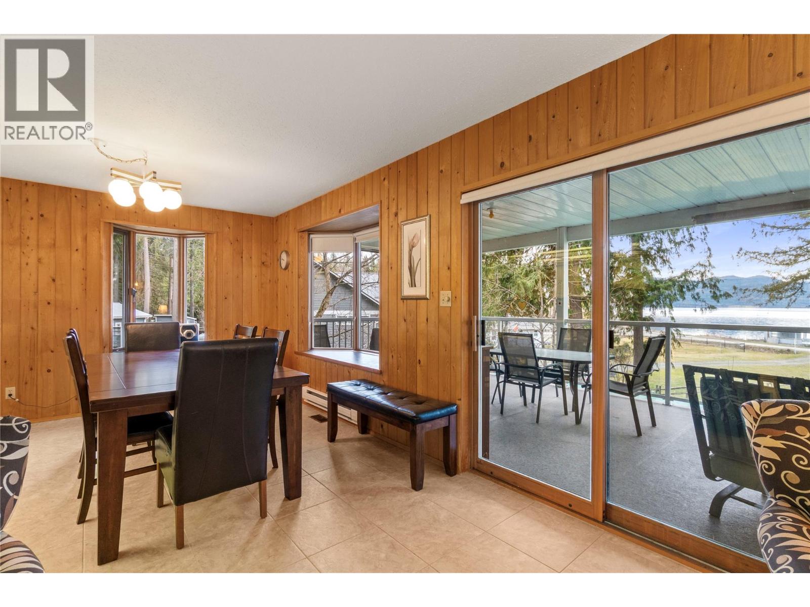 6807 Squilax - Anglemont Road, Magna Bay