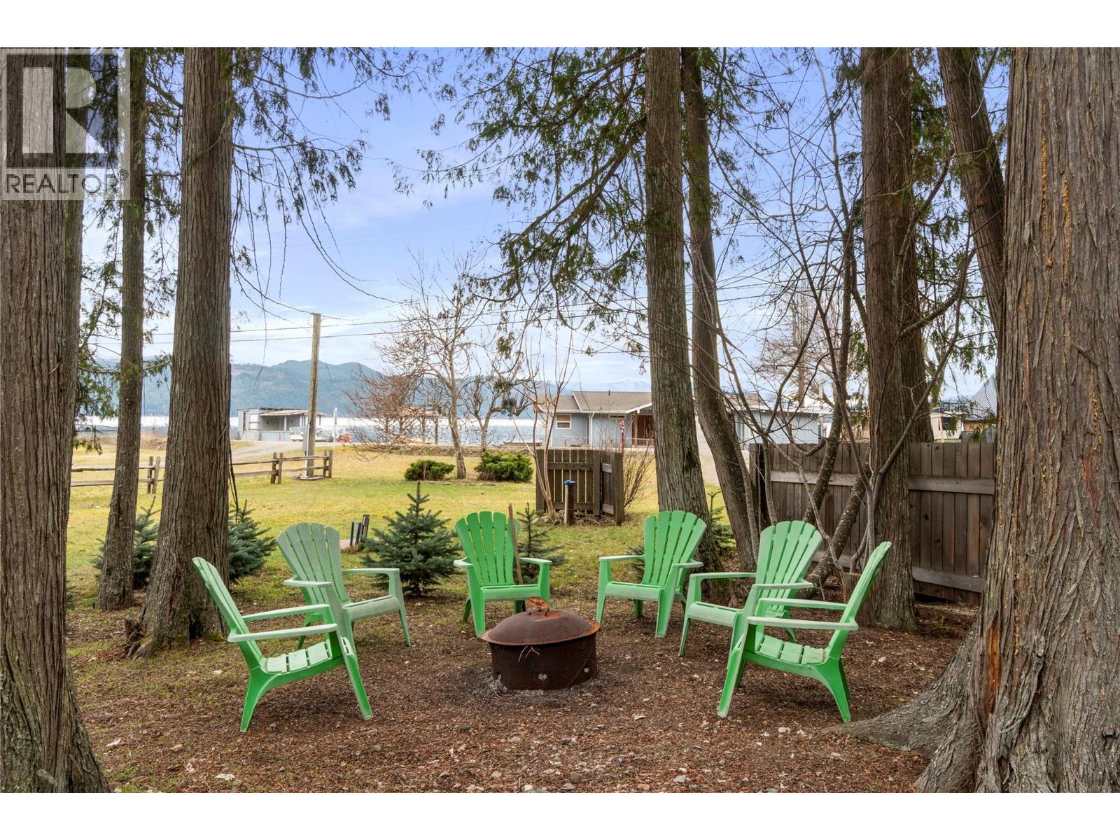 6807 Squilax - Anglemont Road - 3