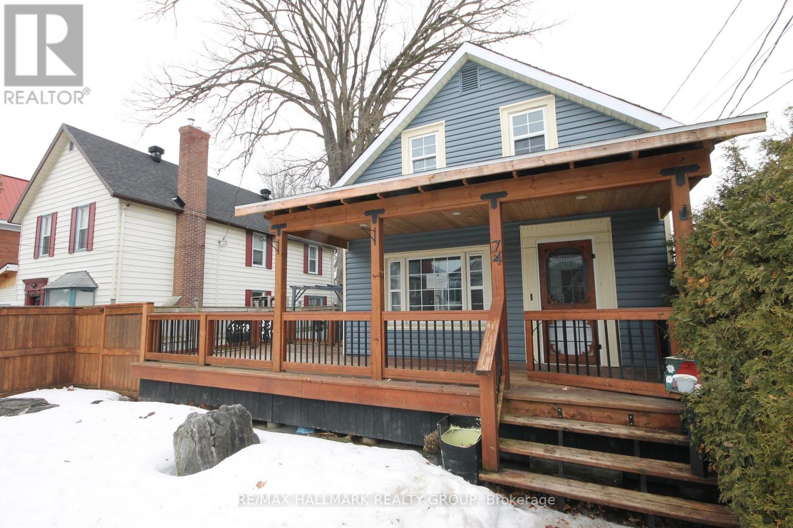 74 MCGONIGAL STREET W