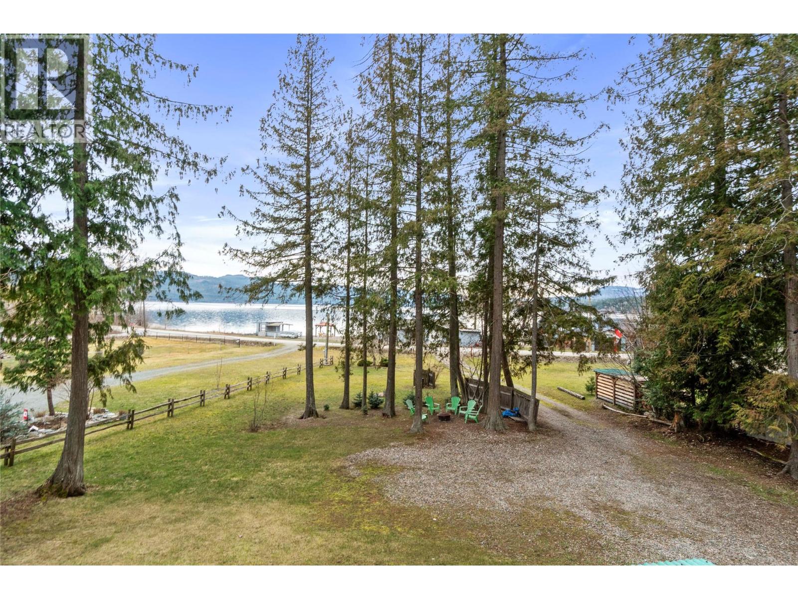 6807 Squilax - Anglemont Road - 52
