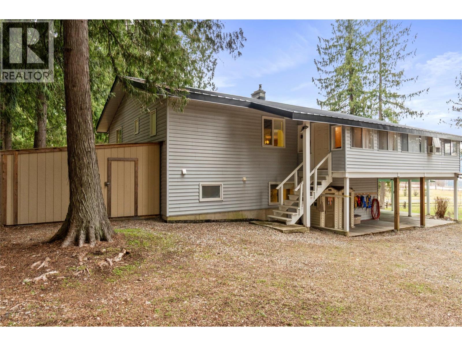 6807 Squilax - Anglemont Road, Magna Bay