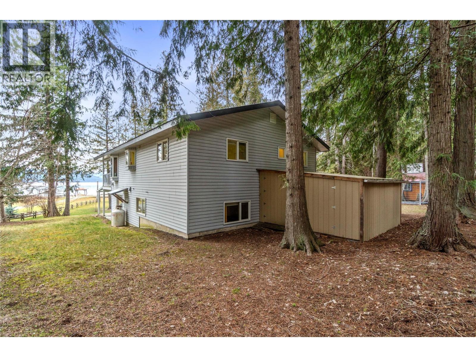 6807 Squilax - Anglemont Road, Magna Bay