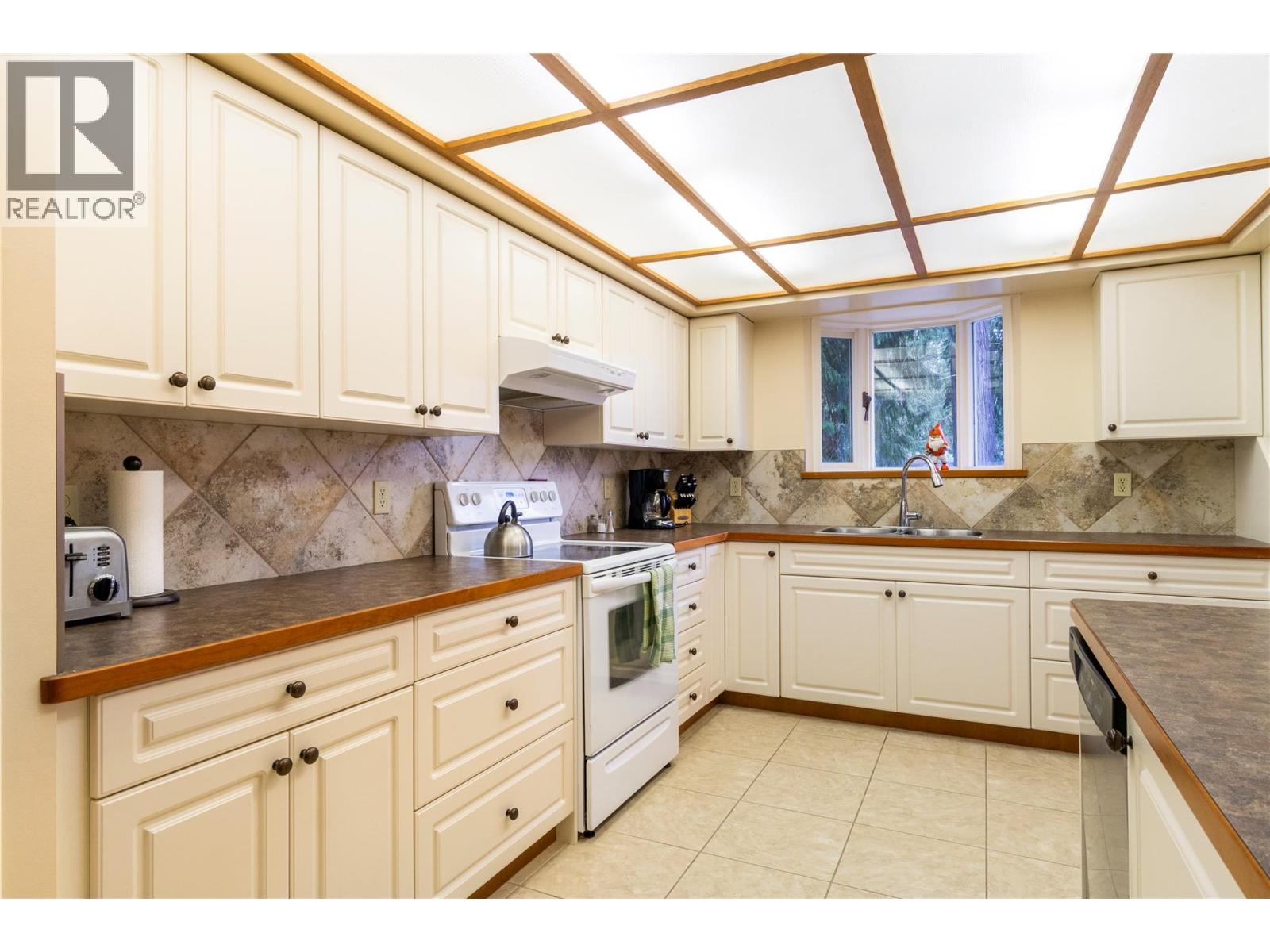 6807 Squilax - Anglemont Road, Magna Bay