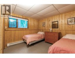 6807 Squilax - Anglemont Road, Magna Bay, BC V0E1M7 Photo 30