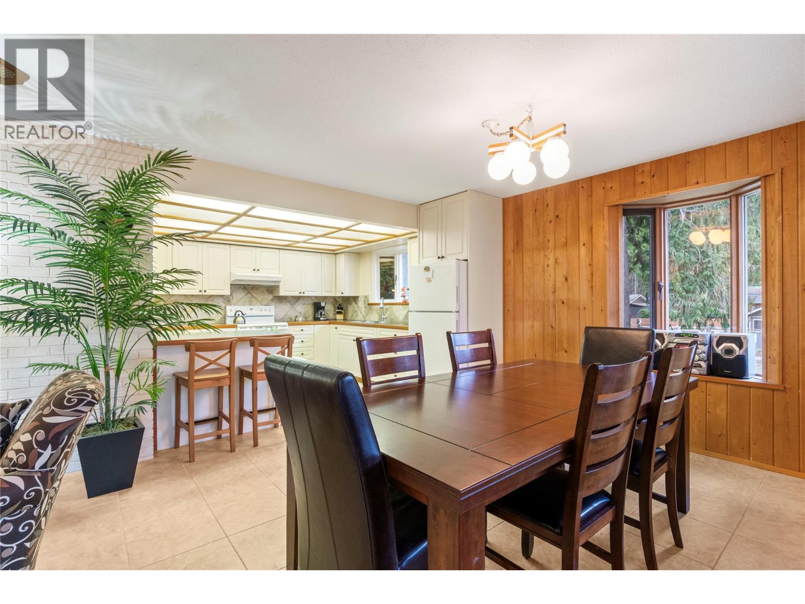 6807 Squilax - Anglemont Road, Magna Bay