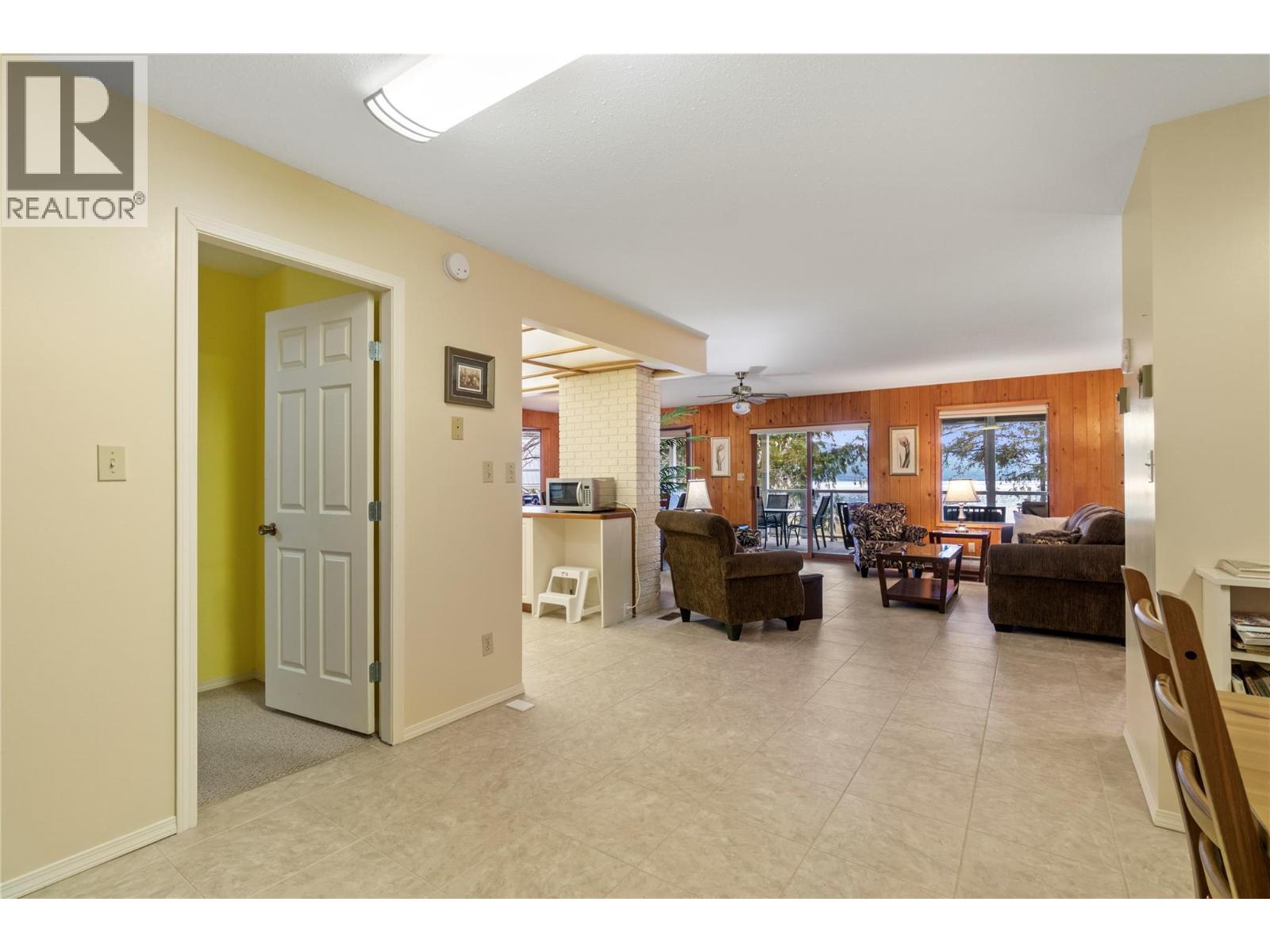 6807 Squilax - Anglemont Road, Magna Bay