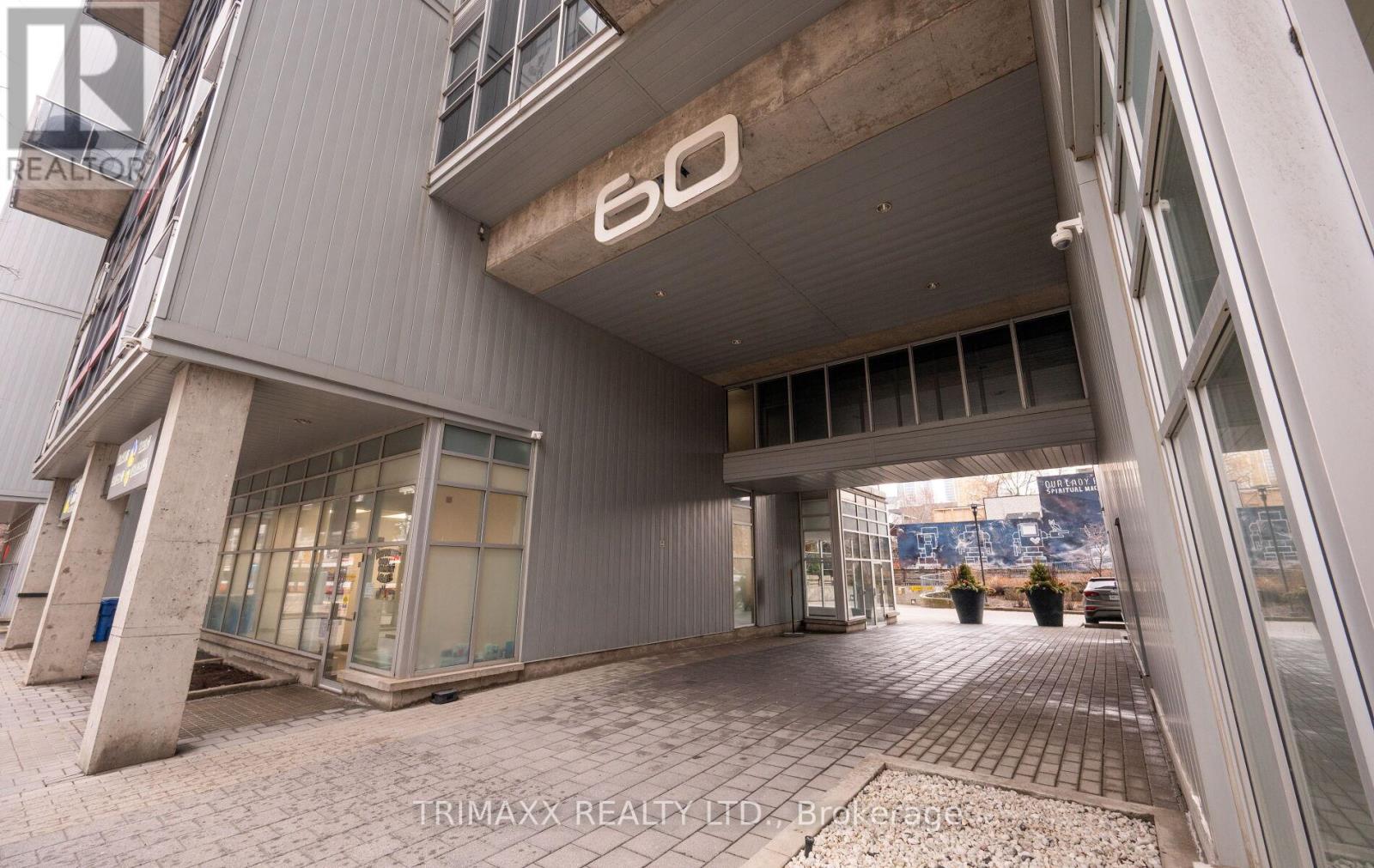 #403 60 BATHURST STREET - 26