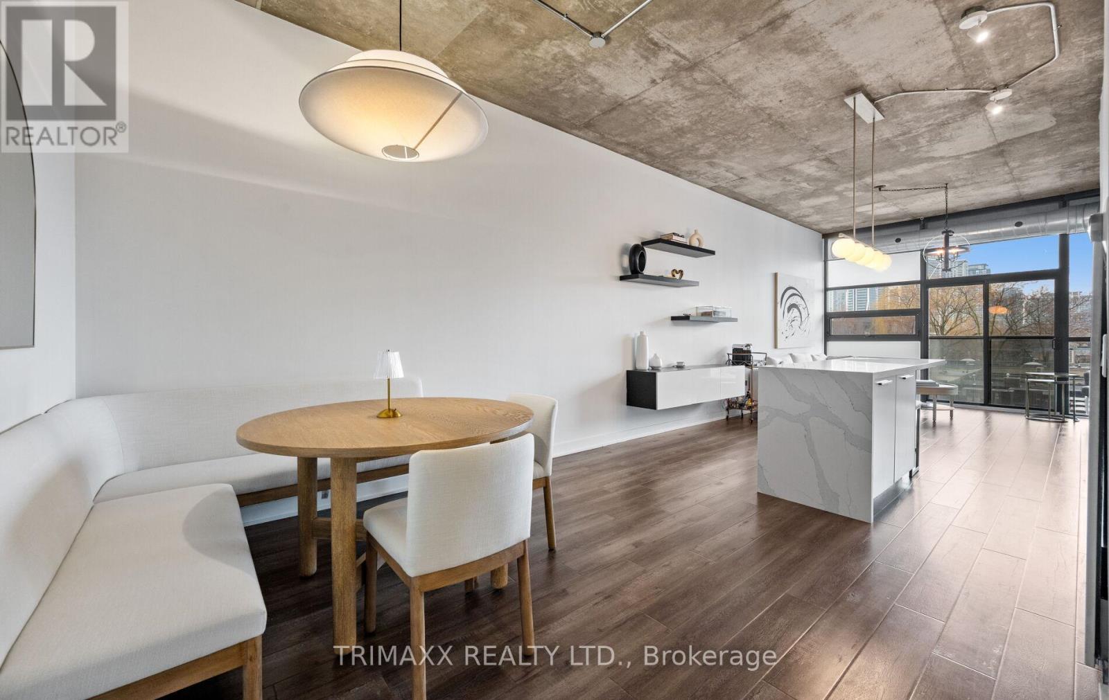 #403 60 BATHURST STREET - 11